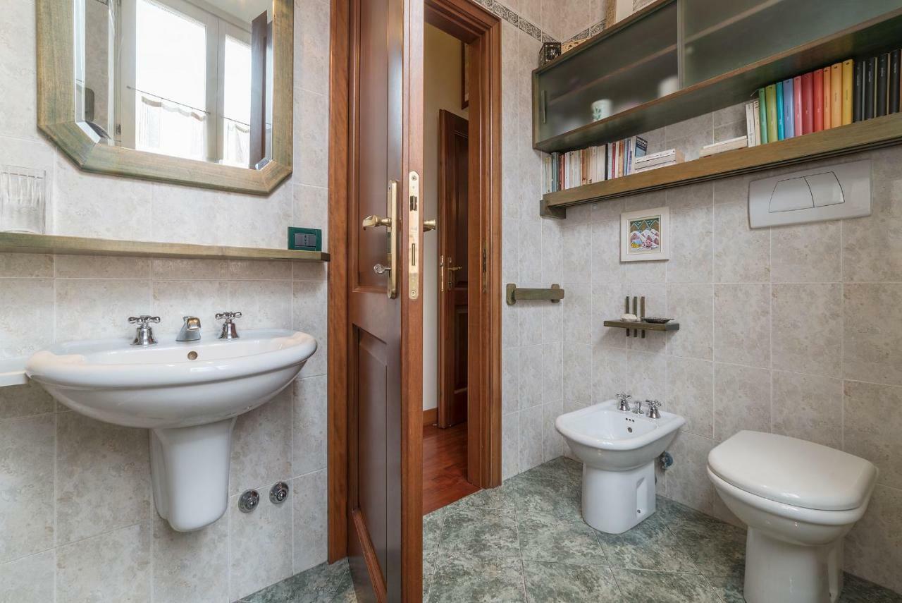 Domus Aurea & Colosseo Sweet Flat โรม ภายนอก รูปภาพ